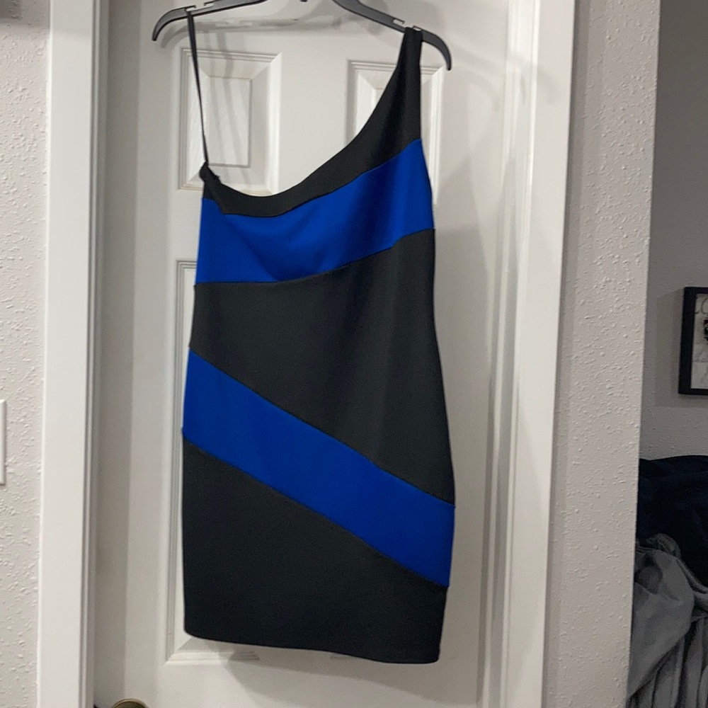 XL Lily Rose Black and Blue one shoulder dress.